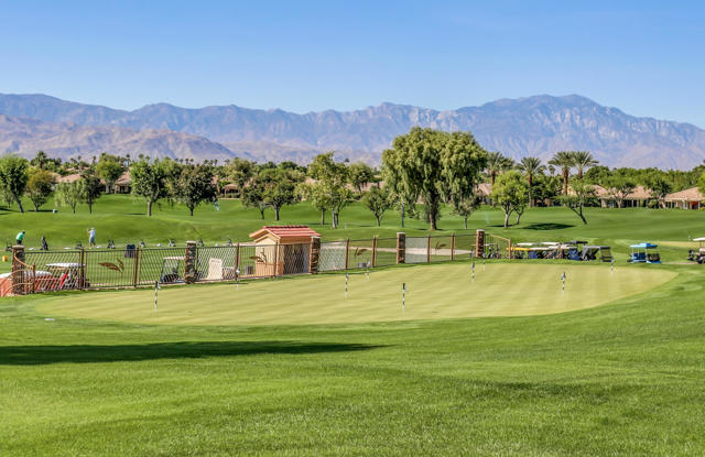 80435 Muirfield Drive, Indio CA: https://media.crmls.org/mediaz/30dd6a2e-5ba2-43d0-ab2f-f97193be22da.jpg