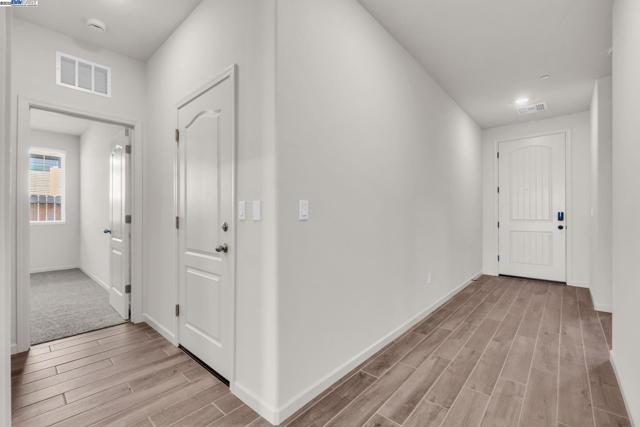 4171 Markovich Ct, Richmond CA: https://media.crmls.org/mediaz/30dde7ba-29ac-4d77-b785-d0e34c464b6b.jpg