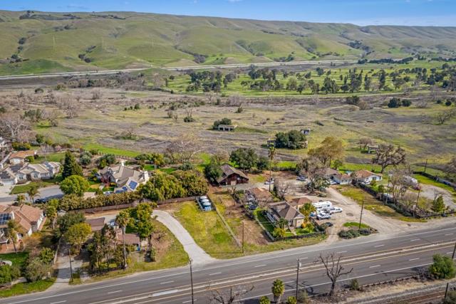 Image 5 of 91 For 584586 Monterey Road
