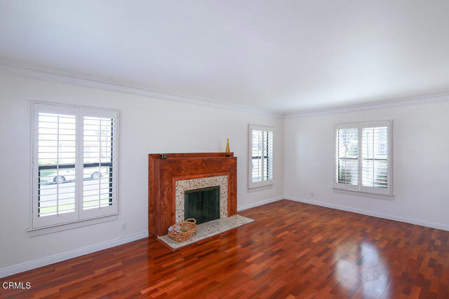 Detail Gallery Image 4 of 31 For 3411 S Cochran Ave, Los Angeles,  CA 90016 - 3 Beds | 2 Baths