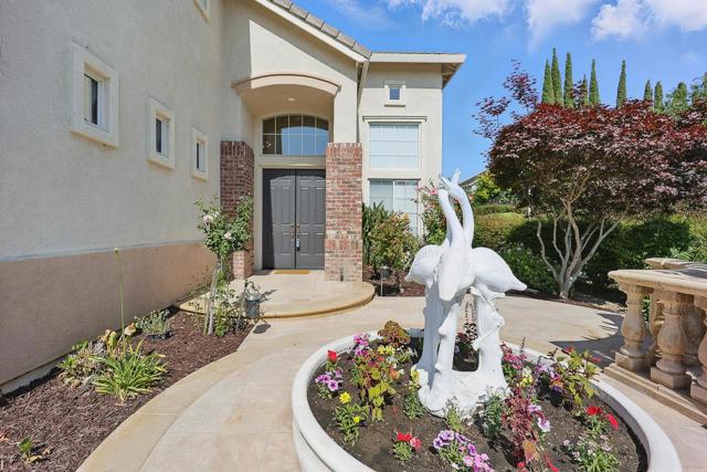 4038 Emerald Isle Lane, San Jose CA: https://media.crmls.org/mediaz/30ded43b-4180-47f4-a21c-2fb92ae5b807.jpg