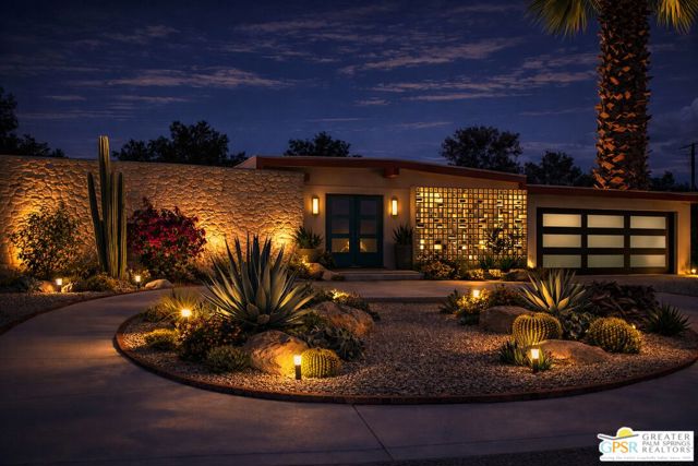 3060 N Farrell Drive, Palm Springs CA: https://media.crmls.org/mediaz/30deeae7-fa65-45aa-970c-82dbf6ca8cf0.jpg