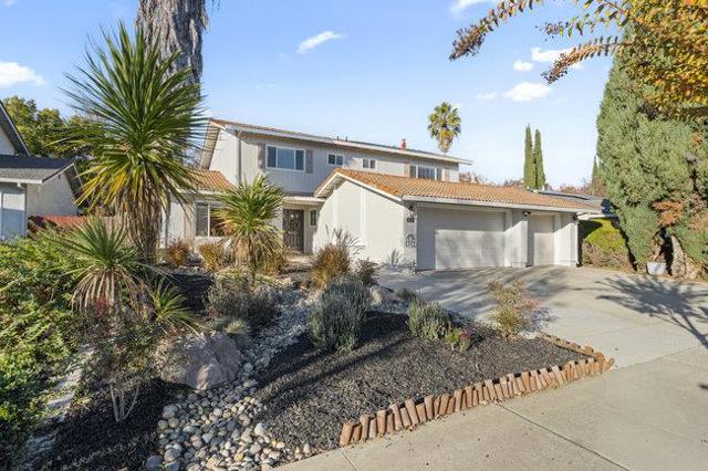 819 Cumberland Drive, Gilroy CA: https://media.crmls.org/mediaz/30df5a4f-27a9-4bb2-928e-ab85246eba38.jpg