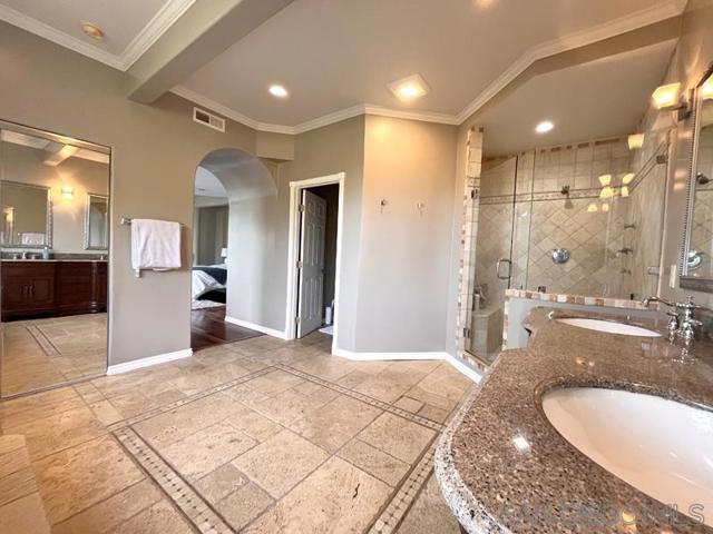 4275 Crestview, La Mesa CA: https://media.crmls.org/mediaz/30df7e9a-8dab-40d3-89f6-5c32351b7d3c.jpg