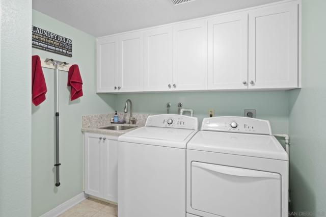 13907 Bruyere Ct, San Diego CA: https://media.crmls.org/mediaz/30df80ca-6219-44b4-bafe-3aa8b5f6a4b4.jpg