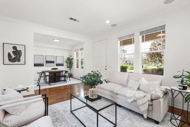 Detail Gallery Image 12 of 65 For 8240 Silver Cir, Ventura,  CA 93004 - 3 Beds | 2/1 Baths