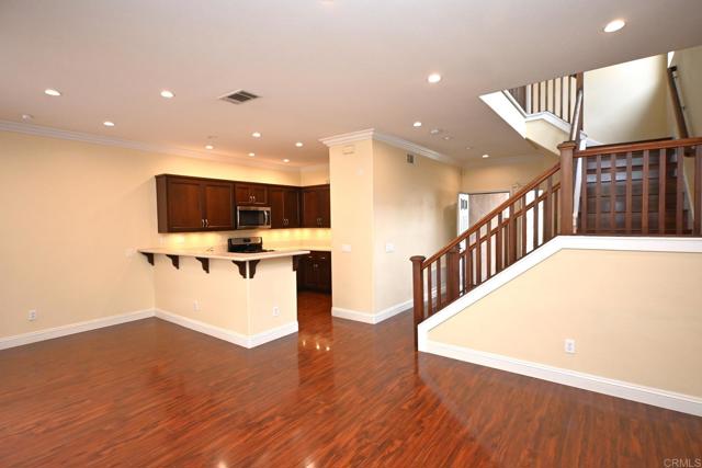 Detail Gallery Image 11 of 26 For 2825 W Canyon Ave, San Diego,  CA 92123 - 3 Beds | 2/1 Baths
