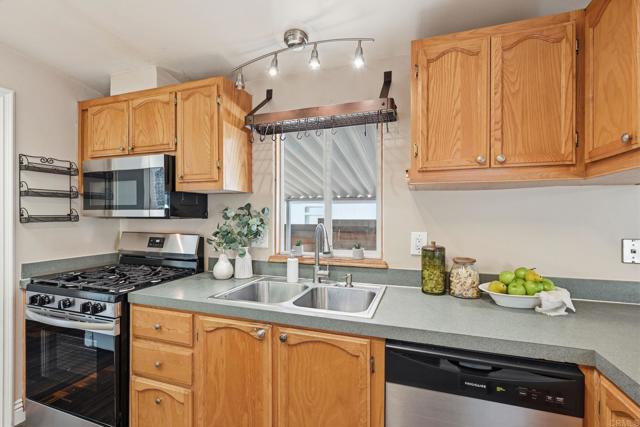 Front Image Thumbnail for CRNDP2510737