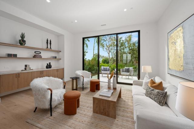 5471 73 La Crescenta, Rancho Santa Fe CA: https://media.crmls.org/mediaz/30e3a789-fb3a-4793-aa75-f68492d609a6.jpg