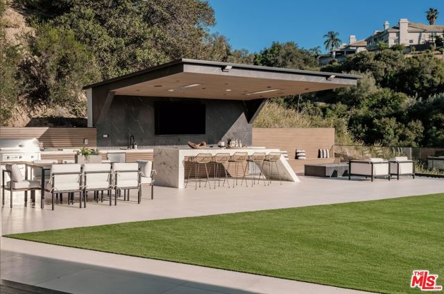 Image 35 of 43 For 19378 Lemmer Drive