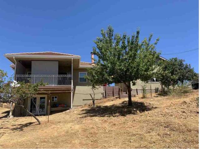 25300 Loma Prieta Avenue, Los Gatos CA: https://media.crmls.org/mediaz/30e532c4-6a50-45d8-aabe-3d44c976d9fa.jpg