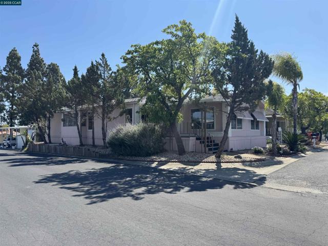 256 Oahu Drive, Pittsburg CA: https://media.crmls.org/mediaz/30e55092-0621-4782-9e8f-ecf5fcc40424.jpg