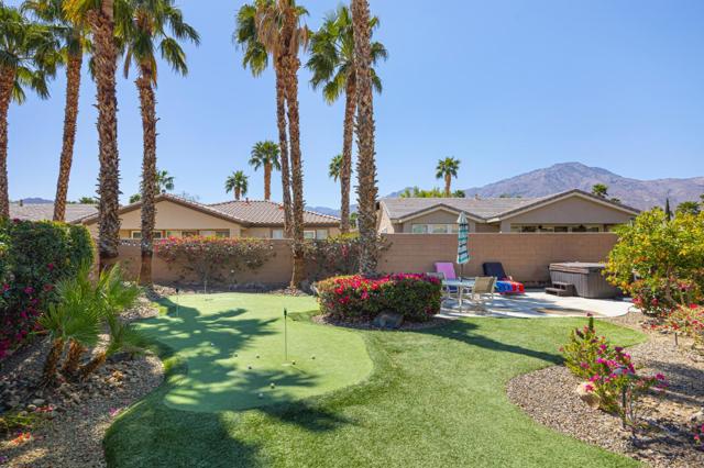 60284 Honeysuckle Street, La Quinta CA: https://media.crmls.org/mediaz/30e60411-4866-4b40-9c03-e921a4839c3b.jpg