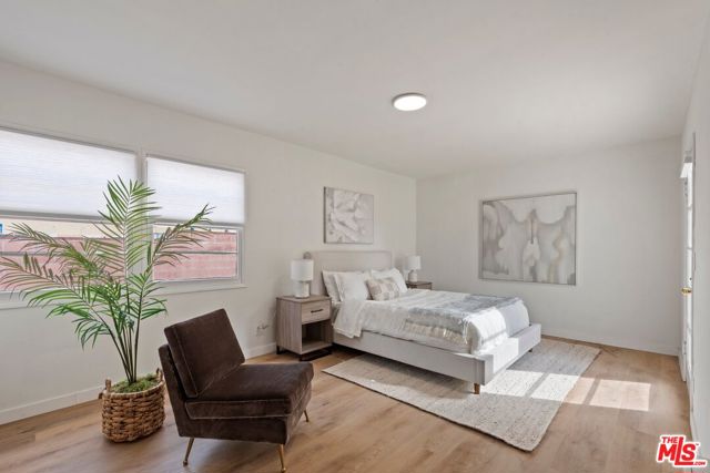 4222 Corinth Avenue, Los Angeles CA: https://media.crmls.org/mediaz/30e71602-8701-4d57-b46f-8e305e047355.jpg