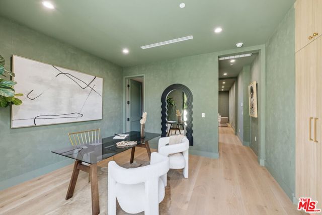 5 Bed Home for Sale in Encino, California