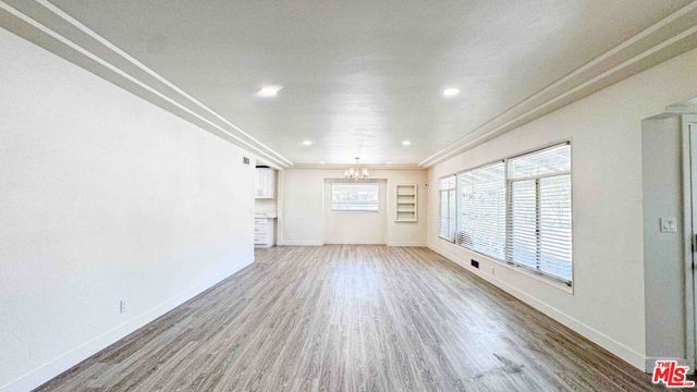 565 W El Morado Court, Ontario CA: https://media.crmls.org/mediaz/30e82202-ba8f-4a9b-83b1-f61d21c5383f.jpg