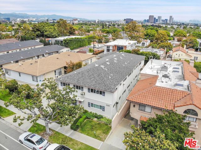 320 Doheny Drive, Beverly Hills, California 90211, ,Multi-Family,For Sale,Doheny,24392907