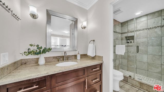 1130 9th Street, Santa Monica CA: https://media.crmls.org/mediaz/30e8995b-5e97-4d6a-a283-309eaa295007.jpg