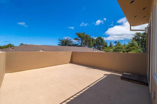 152 Mar Vista Drive, Monterey CA: https://media.crmls.org/mediaz/30e89d0c-6f11-4a48-b9a3-c8d25c05d33d.jpg