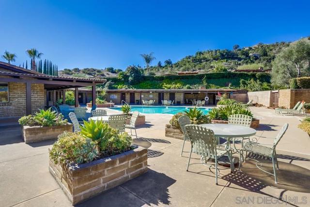 3219 Via Altamira, Fallbrook, California 92028, 2 Bedrooms Bedrooms, ,2 BathroomsBathrooms,Single Family Residence,For Sale,Via Altamira,250001368SD