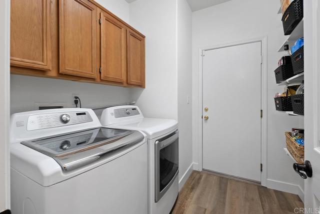 1218 Corte Zafiro, San Marcos CA: https://media.crmls.org/mediaz/30ea8f45-3d4b-4f22-a496-1b0778168619.jpg