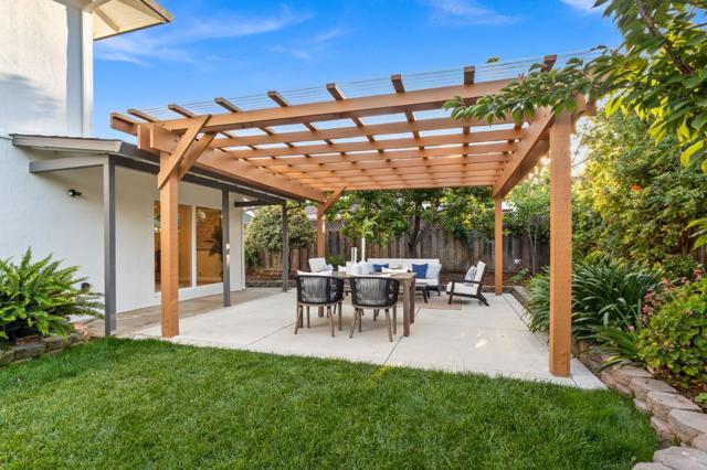 16251 Lilac Lane, Los Gatos CA: https://media.crmls.org/mediaz/30eb7bf7-9b28-4b23-9eaf-5a08dd706d99.jpg