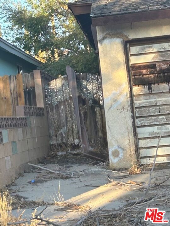 38633 Lemsford Avenue, Palmdale CA: https://media.crmls.org/mediaz/30ec0ba6-1d39-4d80-98d6-7b19529dc4a8.jpg