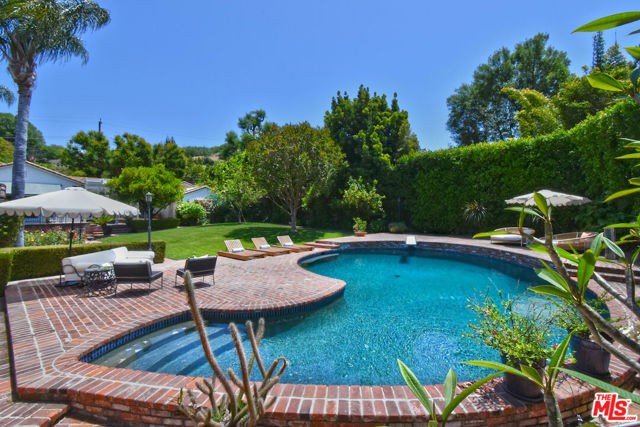 4177 KESTER Avenue, Sherman Oaks CA: https://media.crmls.org/mediaz/30ec177b-99d9-4d9c-885c-66cd13226b08.jpg
