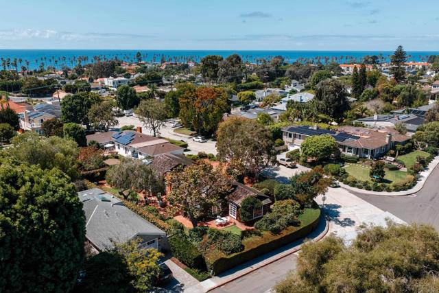 Detail Gallery Image 38 of 40 For 621 Mira Monte, La Jolla,  CA 92037 - 4 Beds | 4 Baths