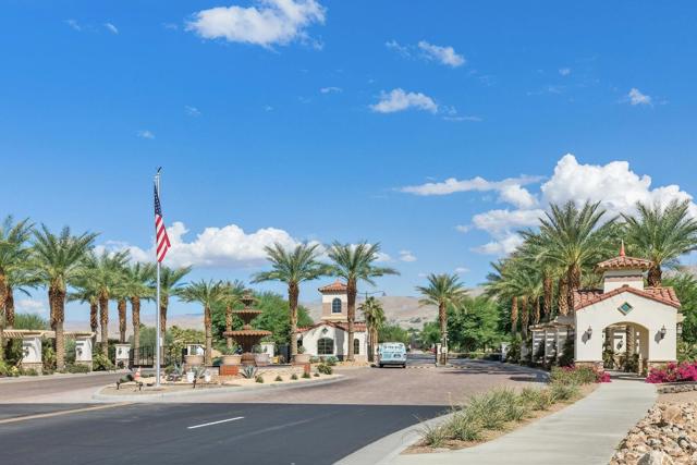 81692 Avenida De Baile, Indio CA: https://media.crmls.org/mediaz/30ed2389-011b-4763-8cba-068e508816f9.jpg
