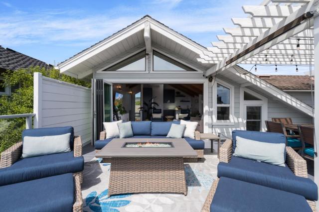129 Santa Cruz Avenue, Aptos CA: https://media.crmls.org/mediaz/30ed2bcc-2a78-47d7-b96a-0aefd2ecb752.jpg