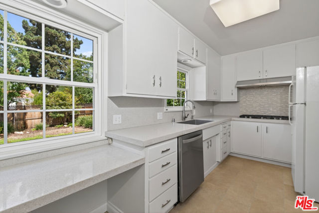 Drew Fenton | 675 El Medio Avenue Pacific Palisades CA | MLS: 7354944