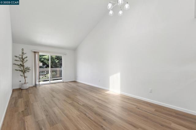 3847 Vineyard Ave, Pleasanton CA: https://media.crmls.org/mediaz/30edc2fd-9917-4be4-a77f-eebbb5646759.jpg