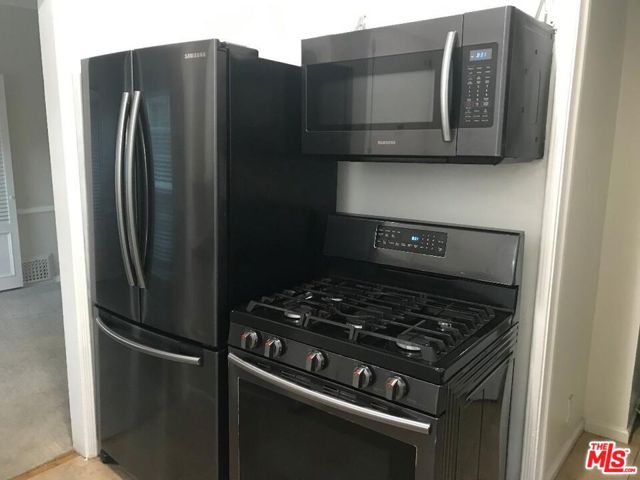 9355 West OLYMPIC Boulevard photo 6