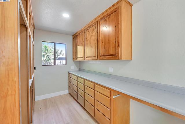 Image 12 of 60 For 4280 Hillview Dr