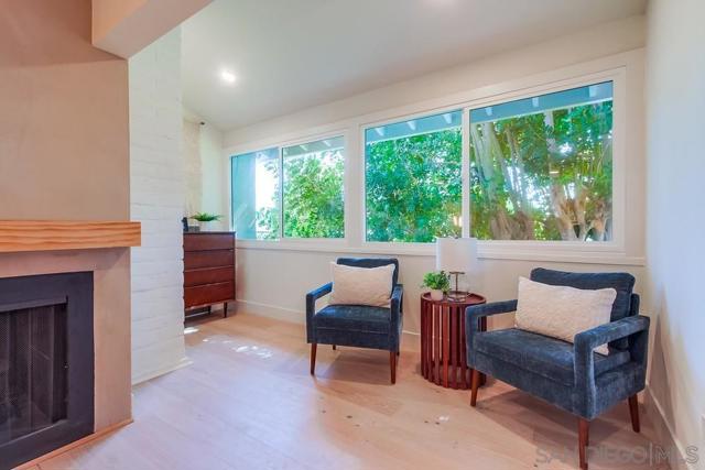 2223 Caminito Preciosa Sur, La Jolla CA: https://media.crmls.org/mediaz/30ee3805-5cc0-4878-97a3-7997eca639d8.jpg