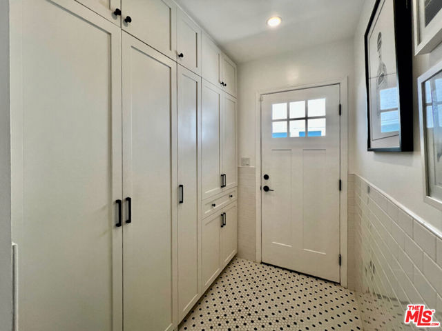 18033 Rosita Street, Encino CA: https://media.crmls.org/mediaz/30eeac2e-7efd-4527-9d5b-fe1b27b03113.jpg