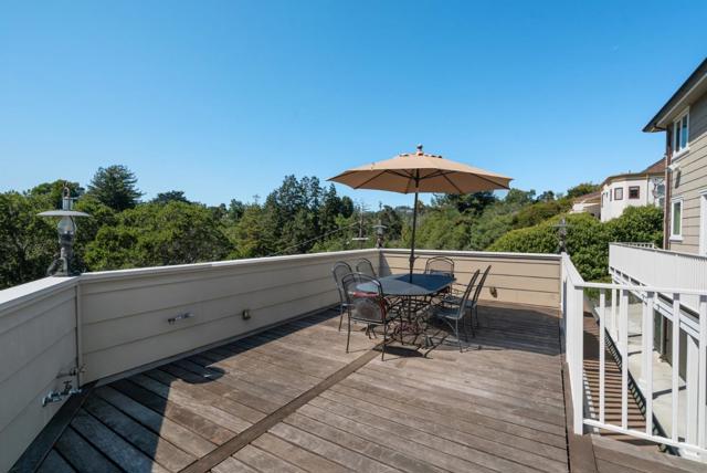 40 S Circle Drive, Santa Cruz CA: https://media.crmls.org/mediaz/30ef5da4-13d4-4430-a6b9-a0e5f23f79d0.jpg