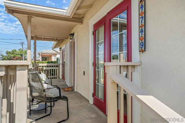 4749 Choctaw Dr, San Diego CA: https://media.crmls.org/mediaz/30f0ad62-90c4-4ca8-b39a-34253f332973.jpg