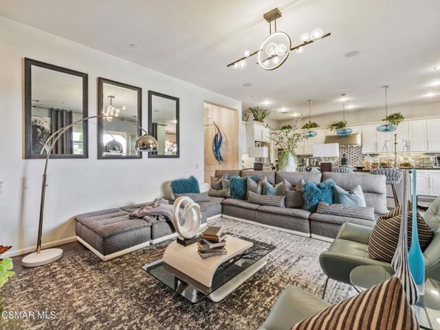 27636 Camellia Drive, Saugus CA: https://media.crmls.org/mediaz/30f0cd06-7ece-46bb-a97a-79d949f7edd4.jpg
