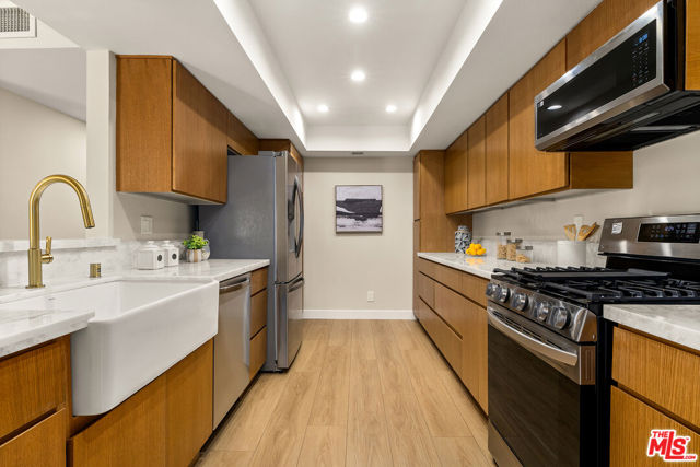 4542 Willis Avenue, Sherman Oaks CA: https://media.crmls.org/mediaz/30f267d2-2eed-4208-ada7-6556298362d3.jpg