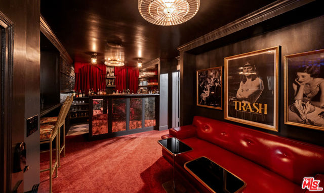 601 S Windsor Boulevard, Los Angeles CA: https://media.crmls.org/mediaz/30f3b294-614e-4085-b518-7c8b509346aa.jpg