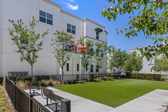 2040 Mindoro Lane, Chula Vista CA: https://media.crmls.org/mediaz/30f457be-3450-4ac7-bc6d-b4abb8f462a9.jpg