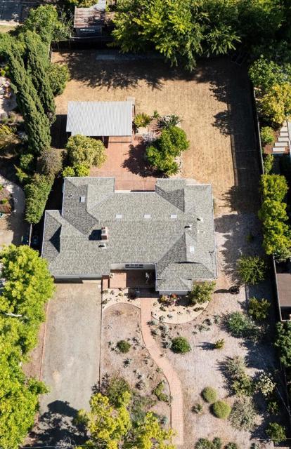61 Sylvian Way, Los Altos CA: https://media.crmls.org/mediaz/30f4df01-ead0-40b4-be61-0bd0172bd077.jpg