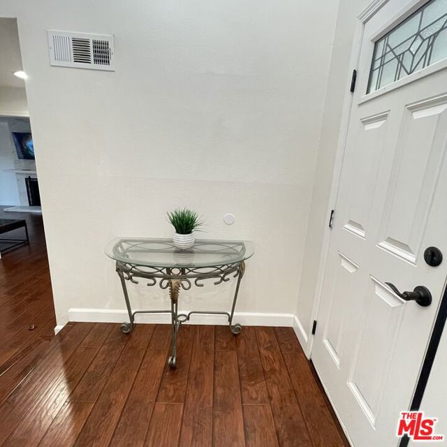 11158 Newcastle Avenue, Granada Hills CA: https://media.crmls.org/mediaz/30f54953-6aef-4465-a6bc-078bd0f4c30e.jpg