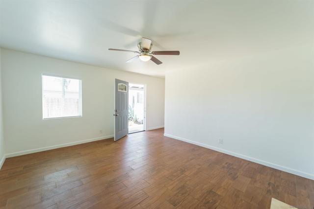 562 564 11Th St, Imperial Beach CA: https://media.crmls.org/mediaz/30f5ee8b-f02e-49c5-a195-43d710738973.jpg