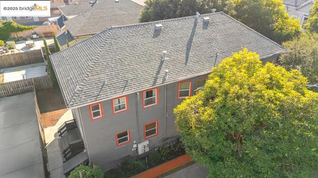 704 17th, Oakland, California 94606-2932, ,Multi-Family,For Sale,17th,41083504