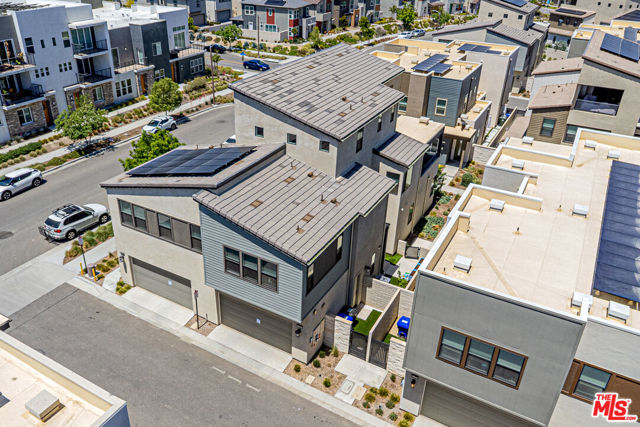 27457 Flycatcher Place, Valencia CA: https://media.crmls.org/mediaz/30f739fb-9a67-4759-acef-5e8a75e48814.jpg