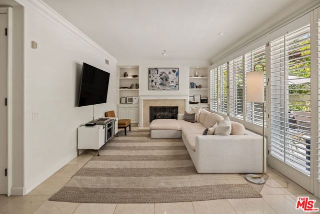 11737 Gwynne Lane, Los Angeles CA: https://media.crmls.org/mediaz/30f7aeca-2316-405b-a838-f39377736edf.jpg