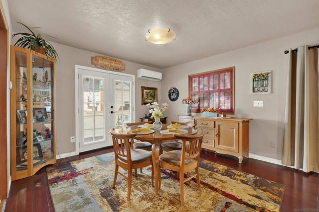 1945 Wedgemere Road, El Cajon CA: https://media.crmls.org/mediaz/30f8b467-9b90-4186-9e4a-cfeecff583fb.jpg